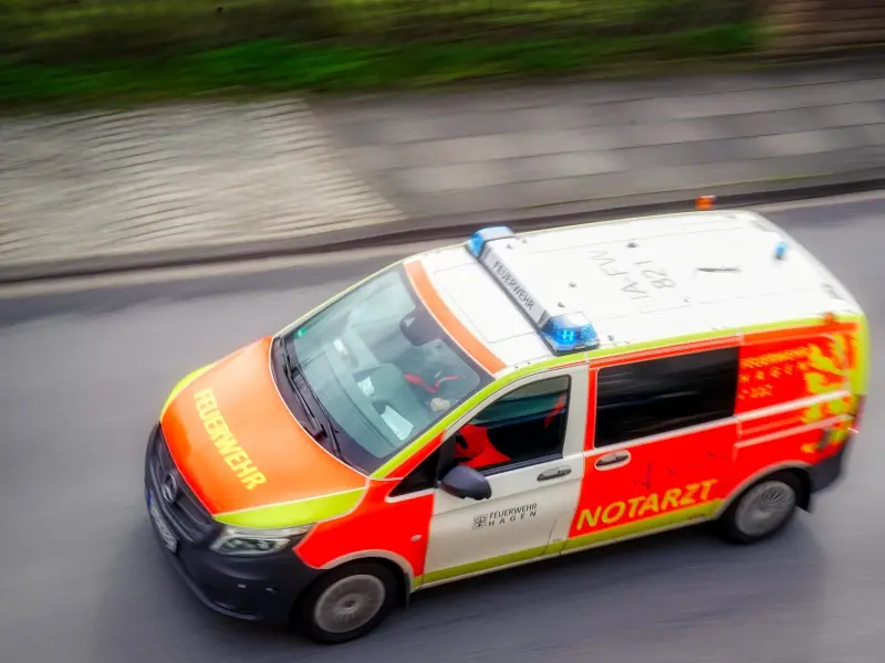 Symbolfoto Notarzteinsatzfahrzeug