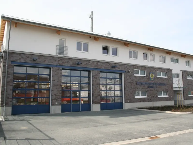 Gerätehaus Freiwillige Feuerwehr Vorhalle