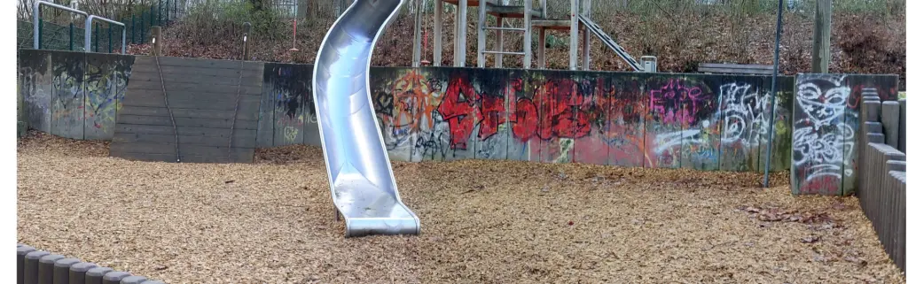 Graffitifläche Spielplatz Hestert