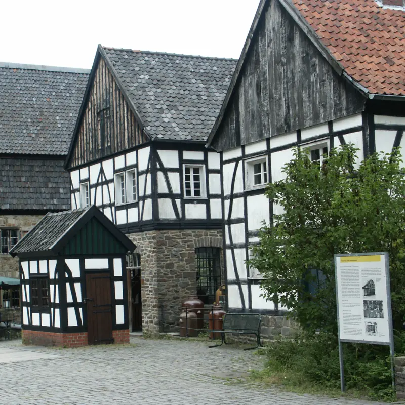 Foto: Auf dem Foto sieht man Gebäude des Freilichtmuseums.