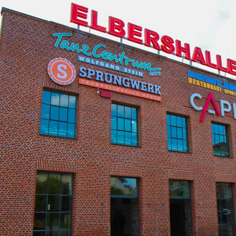 Foto: Ansicht Elbershallen (Backsteingebäude)