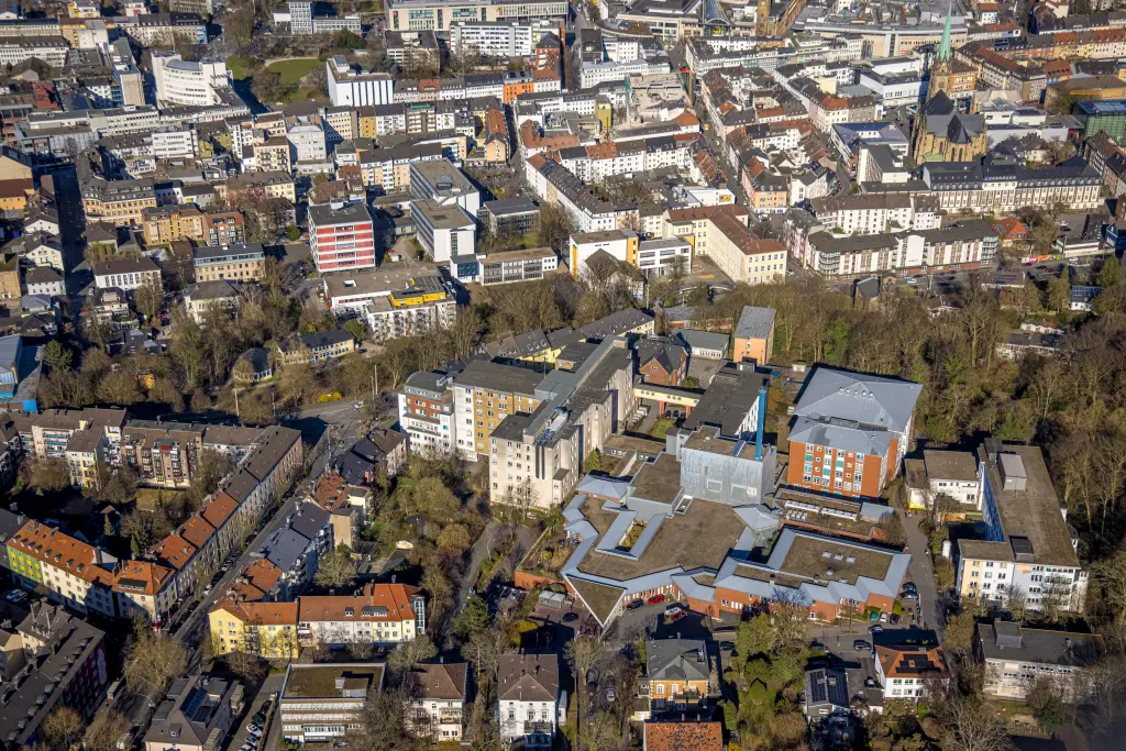 Foto: Luftbild der Hagener Innenstadt und des Agaplesion Klinikums.