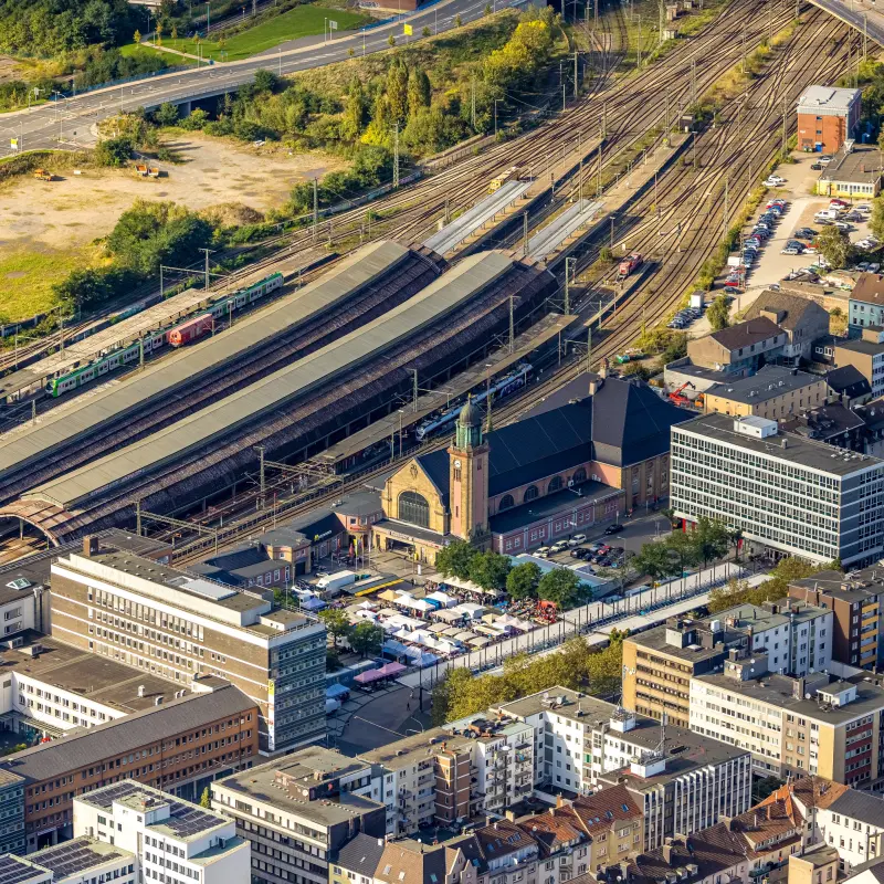 Foto: Luftaufnahme des Hauptbahnhofs und Umgebung.