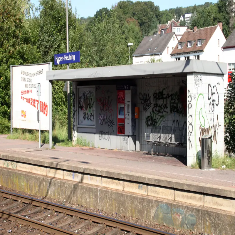 Foto: Aufnahme eines Unterstands am Bahnhof Hagen-Heubing.