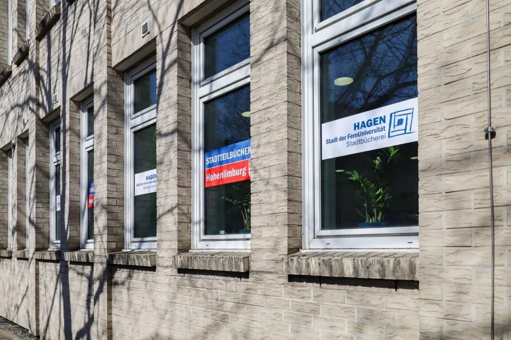 Foto: Au&szlig;enaufnahme der Stadtteilb&uuml;cherei Hohenlimburg.