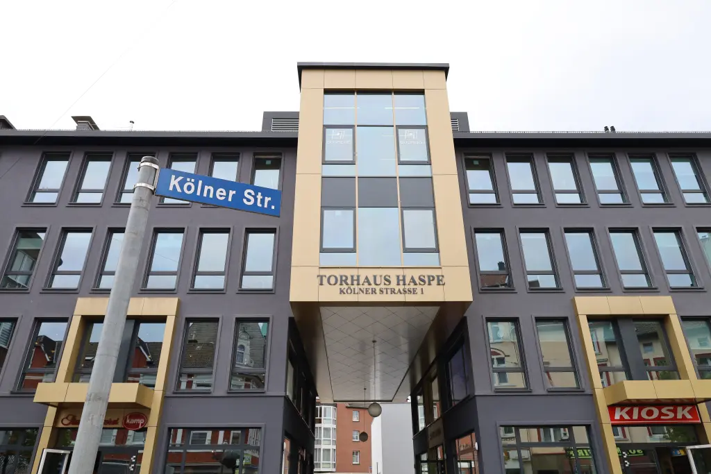 Foto Au&szlig;enansicht des Hasper Torhauses, in dem sich die Stadtteilbibliothek befindet.