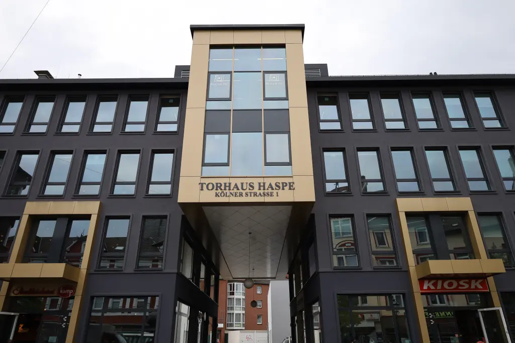 Eine Außenaufnahme des Hasper Torhauses, in dem die Stadtteilbücherei Haspe sitzt.