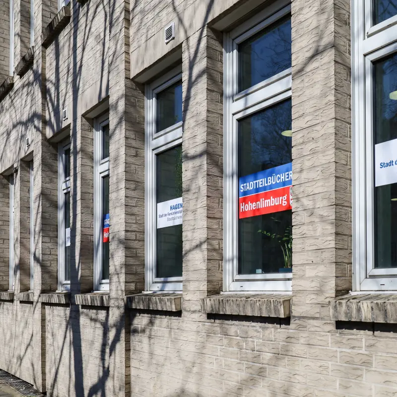 Foto: Zu sehen ist die Außenfassade der Stadtteilbücherei Hohenlimburg.