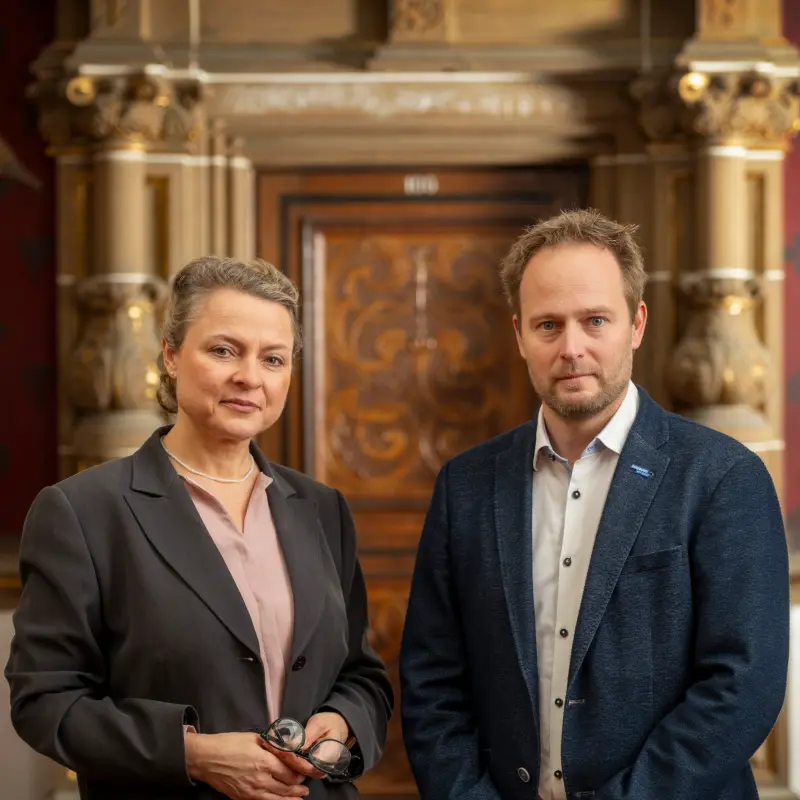 Das Foto zeigt die Aktionsb&uuml;ndnis-Sprecher*innen Silke Ehrbar-Wulfen und Martin Murrack.