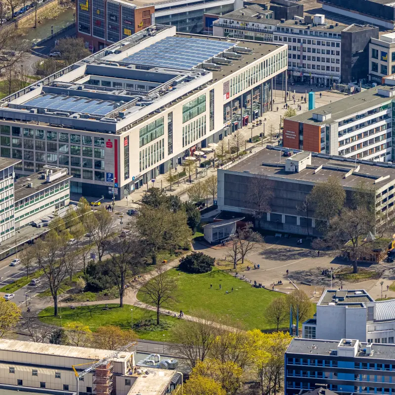 Foto: Luftbild eines Parks in einer Innenstadt.