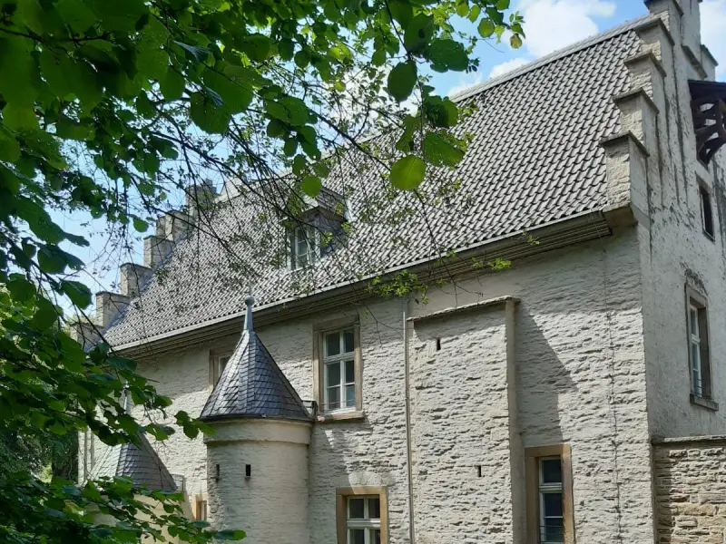 Das Wasserschloss Werdringen mit seinem Wassergraben.
