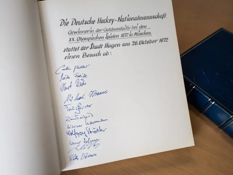 Die deutsche Hockey-Nationalmannschaft, Gewinner der Goldmedaille bei den olympischen Spielen 1972, kam noch im selben Jahr nach Hagen.