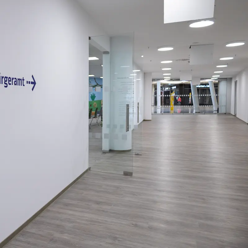 Foto: Flur zum zentralen B&uuml;rgeramt im Volme Forum.