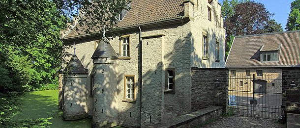 Das Wasserschloss Werdringen beherbergt das Archäologiemuseum Hagen - Wasserschloss Werdringen. (Foto: Michael Kaub/Stadt Hagen) Das Wasserschloss Werdringen beherbergt das Archäologiemuseum Hagen - Wasserschloss Werdringen. (Foto: Michael Kaub/Stadt Hagen)