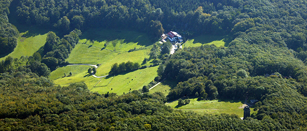 Der Bismarck-Turm im Hagener Stadtwald. Foto: Hans Blossey Der Bismarck-Turm im Hagener Stadtwald. Foto: Hans Blossey