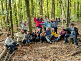 Der Wald wurde für die Kinder zum Klassenzimmer und zum Abenteuerspielplatz. (Foto: Anja Schaube/KI Hagen)