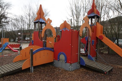 Perfekt für Ritterspiele: Die Spielzeugburg im Außenbereich vom Kinderhaus Stephanstraße. (Foto: Max Gerhard/Stadt Hagen)