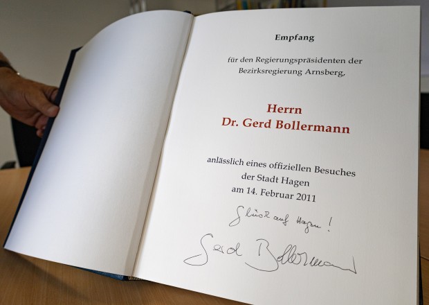 2011 besuchte der Regierungspräsident der Bezirksregierung Arnsberg, Dr. Gerd Bollermann, Hagen. (Foto: Franziska Michels/Stadt Hagen) 