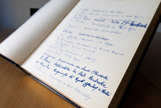 Der Rekordeintrag: 537 Unterschriften der Hagenerinnen und Hagener. (Foto: Franziska Michels/Stadt Hagen) Der Rekordeintrag: 537 Unterschriften der Hagenerinnen und Hagener. (Foto: Franziska Michels/Stadt Hagen)