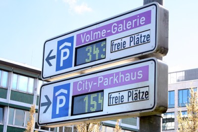 Parkleitsystem: Freie Plätze schnell gefunden. Foto: Michael Kaub