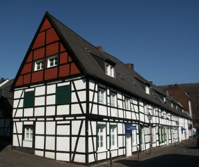Eine der ältesten und schönsten Häuserzeilen in Hagen: Die Lange Riege. Foto: Karsten-Thilo Raab