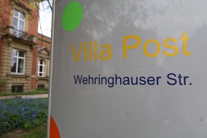 Wie sie in beruflichen Situationen gut auf Englisch kommunizieren können, lernen Interessierte in einem Kurs der Volkshochschule Hagen (VHS) in der Villa Post. (Foto: Linda Kolms/Stadt Hagen)